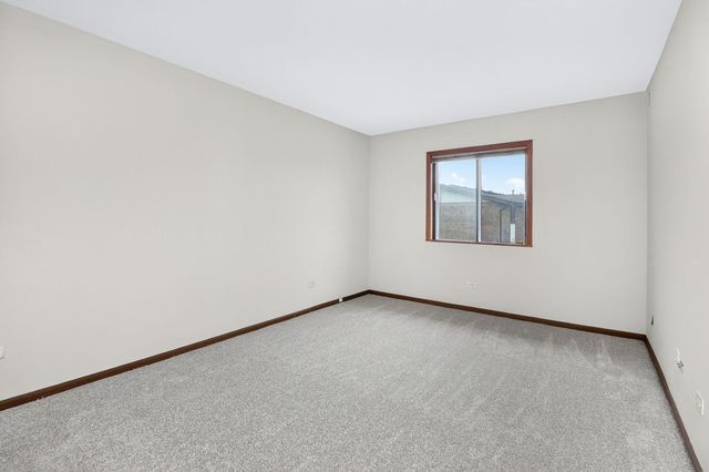 13911 Laramie Avenue 122, Crestwood, IL 60418