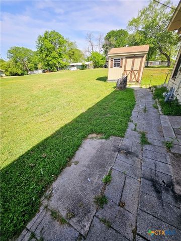 105 & 109 E Leon Street, Gatesville, TX 76528