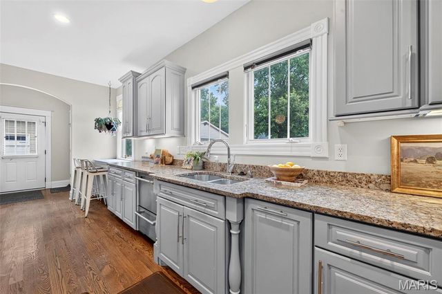 407 E Argonne Drive, Kirkwood, MO 63122