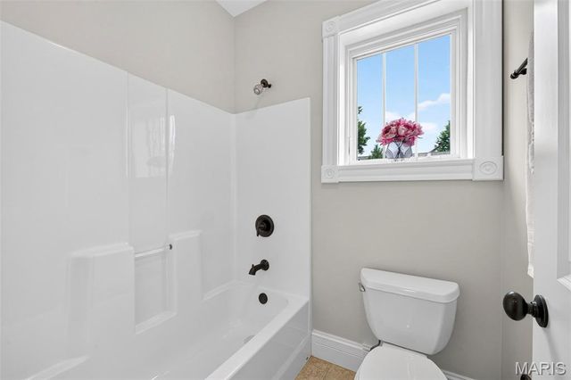 407 E Argonne Drive, Kirkwood, MO 63122
