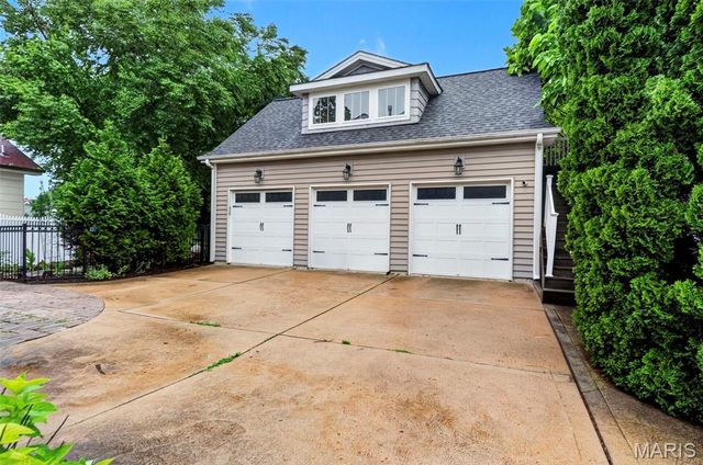 407 E Argonne Drive, Kirkwood, MO 63122