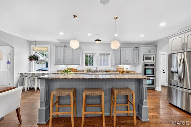 407 E Argonne Drive, Kirkwood, MO 63122