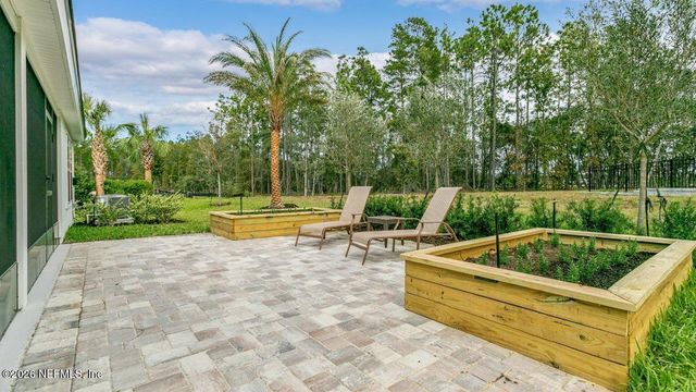 33 GREEN Circle, Palm Coast, FL 32164