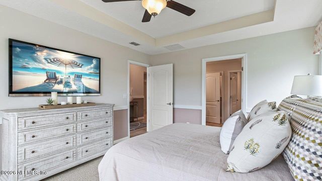 33 GREEN Circle, Palm Coast, FL 32164