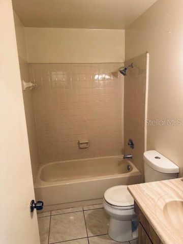 7132 WATERSIDE DRIVE 31, Tampa, FL 33617