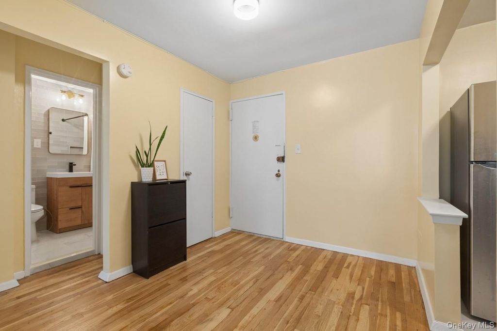 94-11 59th Avenue D9, Elmhurst, NY 11373 — photo 3