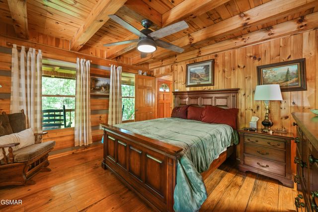 3694 Marian Lake Way, Sevierville, TN 37862