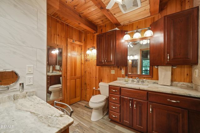 3694 Marian Lake Way, Sevierville, TN 37862