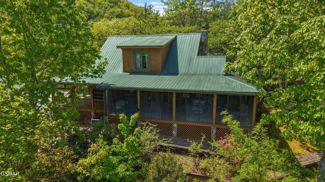 3694 Marian Lake Way, Sevierville, TN 37862