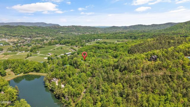 3694 Marian Lake Way, Sevierville, TN 37862