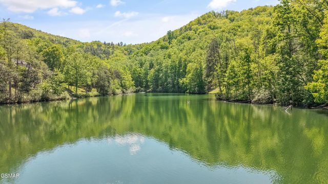 3694 Marian Lake Way, Sevierville, TN 37862