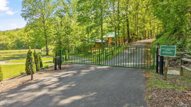 3694 Marian Lake Way, Sevierville, TN 37862