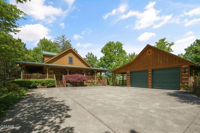 3694 Marian Lake Way, Sevierville, TN 37862