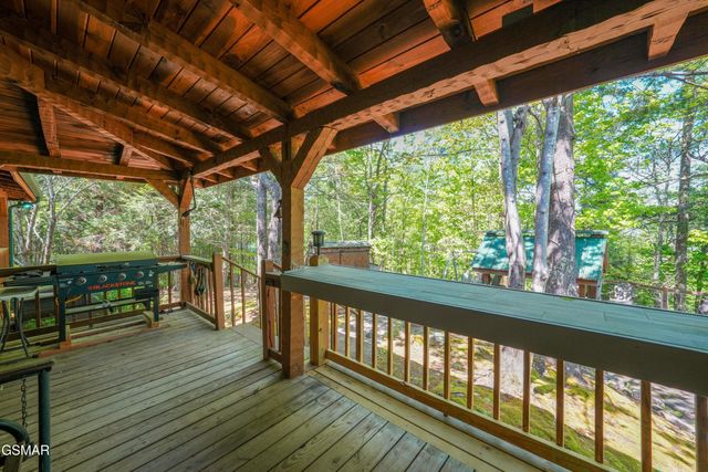 3694 Marian Lake Way, Sevierville, TN 37862
