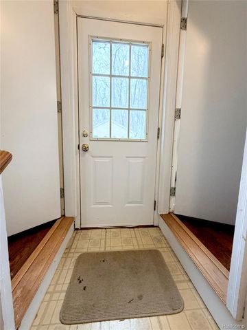 6279 Buckshore Drive Drive, Hamburg Township, MI 48189