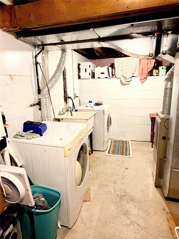 6279 Buckshore Drive Drive, Hamburg Township, MI 48189