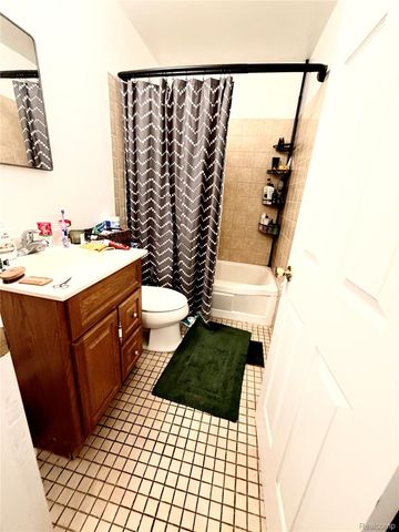 6279 Buckshore Drive Drive, Hamburg Township, MI 48189