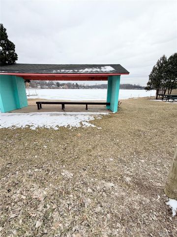 6279 Buckshore Drive Drive, Hamburg Township, MI 48189