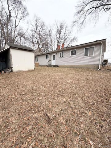 6279 Buckshore Drive Drive, Hamburg Township, MI 48189