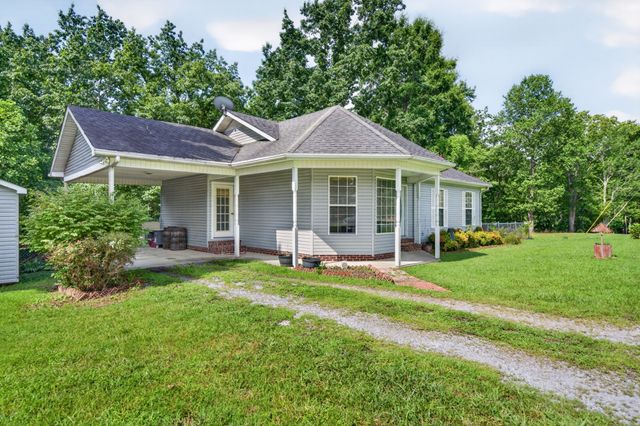 199 Moore Ln, Dowelltown, TN 37059