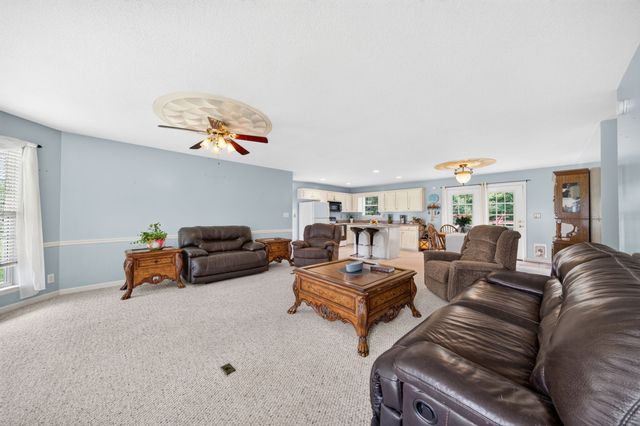 199 Moore Ln, Dowelltown, TN 37059