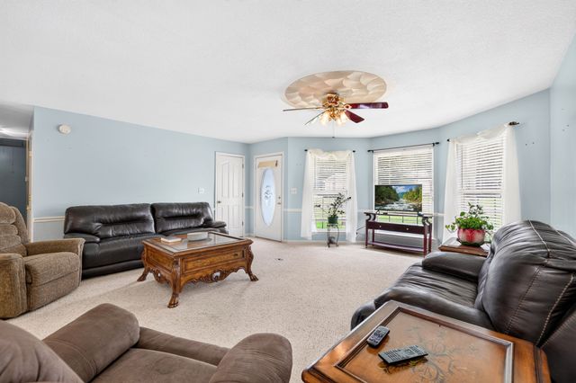 199 Moore Ln, Dowelltown, TN 37059