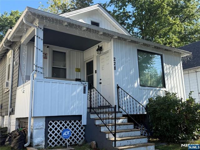 228 Madison Avenue, Irvington, NJ 07111