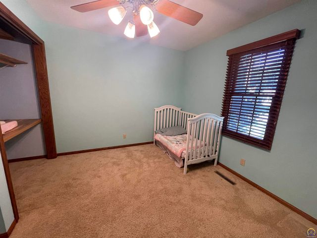 1225 Presby Dr, Emporia, KS 66801