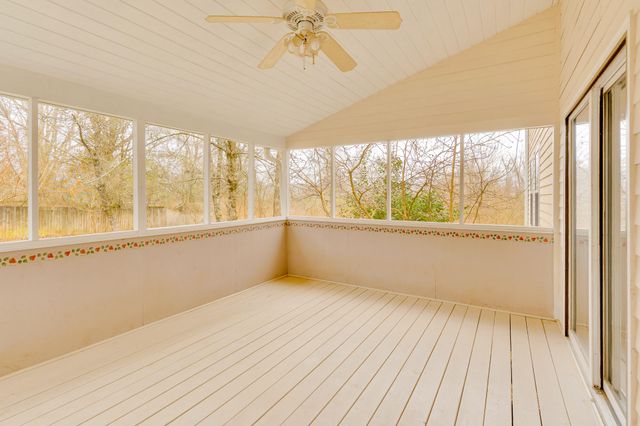 6 Stacey Circle, Signal Mountain, TN 37377