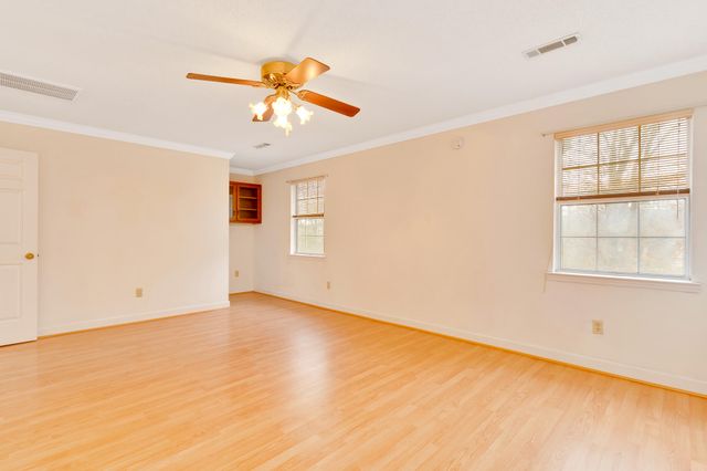 6 Stacey Circle, Signal Mountain, TN 37377