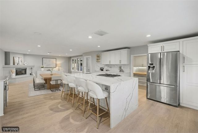 1572 Santa Anita Drive, Las Vegas, NV 89119