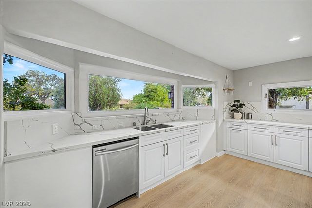 1572 Santa Anita Drive, Las Vegas, NV 89119