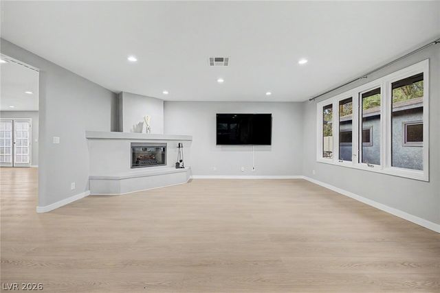 1572 Santa Anita Drive, Las Vegas, NV 89119