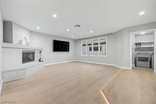 1572 Santa Anita Drive, Las Vegas, NV 89119