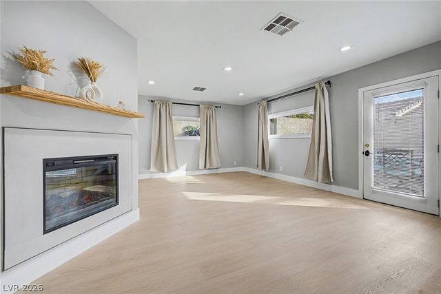 1572 Santa Anita Drive, Las Vegas, NV 89119