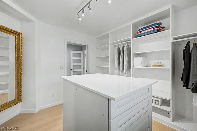 1572 Santa Anita Drive, Las Vegas, NV 89119