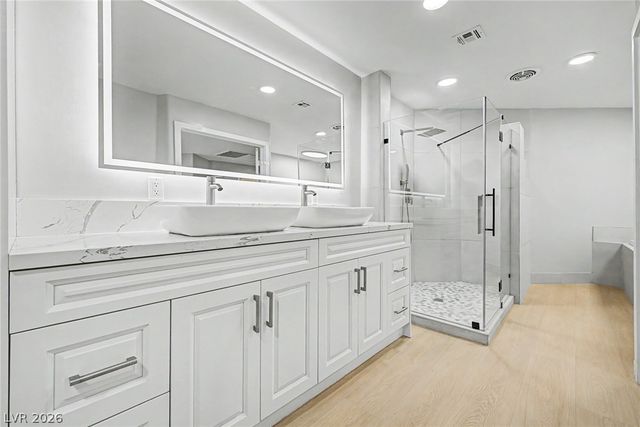 1572 Santa Anita Drive, Las Vegas, NV 89119