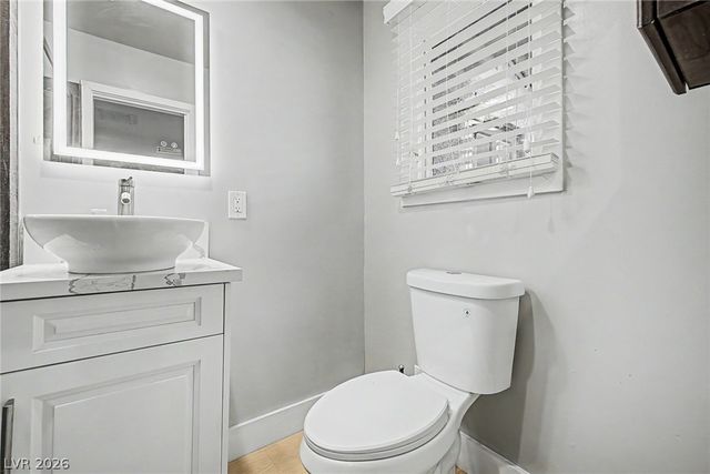 1572 Santa Anita Drive, Las Vegas, NV 89119