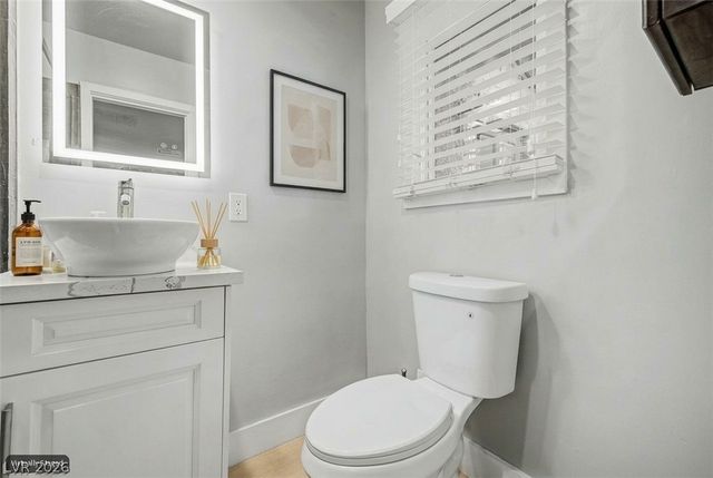 1572 Santa Anita Drive, Las Vegas, NV 89119