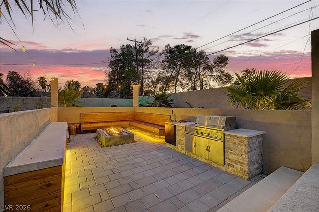 1572 Santa Anita Drive, Las Vegas, NV 89119