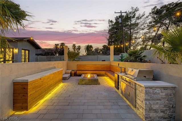 1572 Santa Anita Drive, Las Vegas, NV 89119