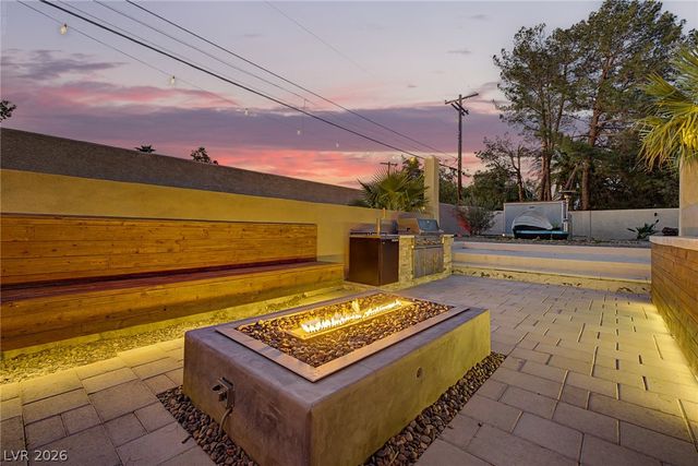 1572 Santa Anita Drive, Las Vegas, NV 89119