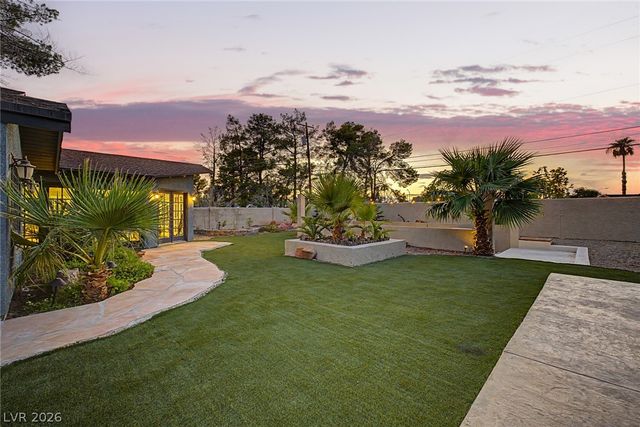 1572 Santa Anita Drive, Las Vegas, NV 89119