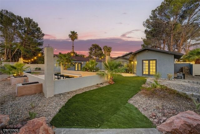 1572 Santa Anita Drive, Las Vegas, NV 89119
