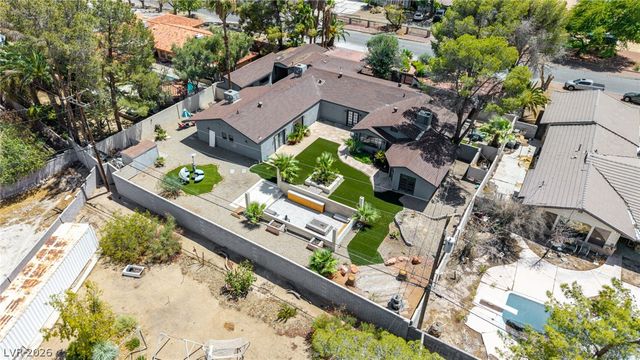 1572 Santa Anita Drive, Las Vegas, NV 89119