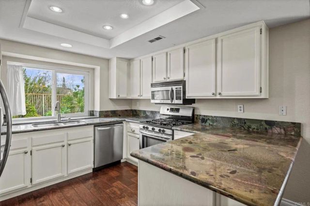 2102 Ramada Drive, Oceanside, CA 92056