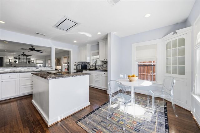 4325 Locke Avenue, Fort Worth, TX 76107