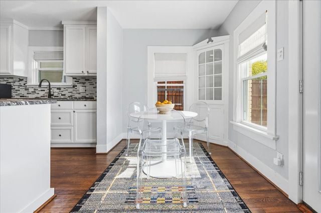 4325 Locke Avenue, Fort Worth, TX 76107