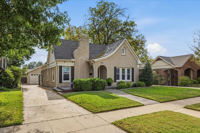 4325 Locke Avenue, Fort Worth, TX 76107