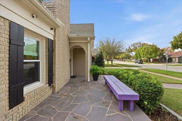 4325 Locke Avenue, Fort Worth, TX 76107